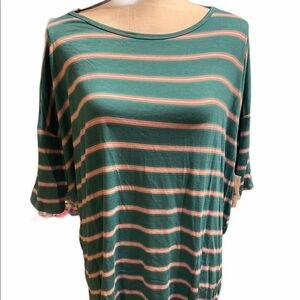 LuLaRoe Irma Top High Low Size Medium